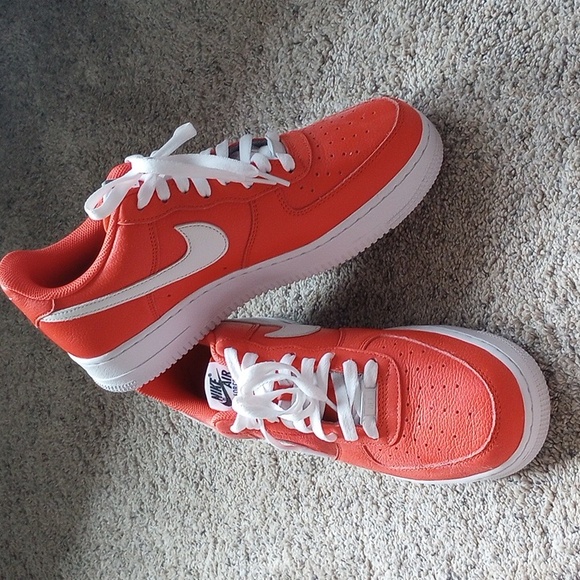Brand New Nike Illinois Air Force 1s - Picture 1 of 6
